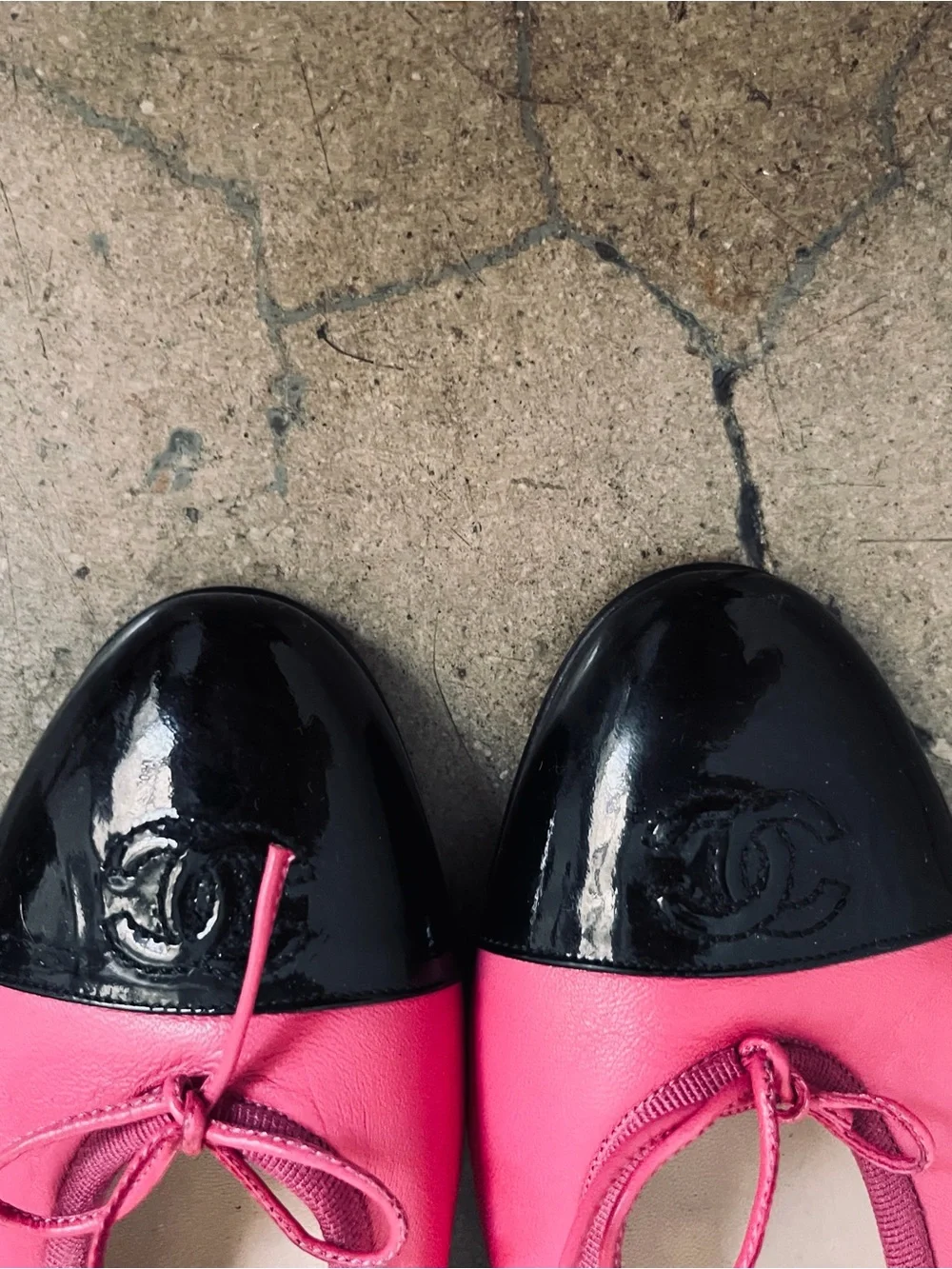Classic Chanel Pink and Black Patent leather Cap-Toe Leather Ballet Flats